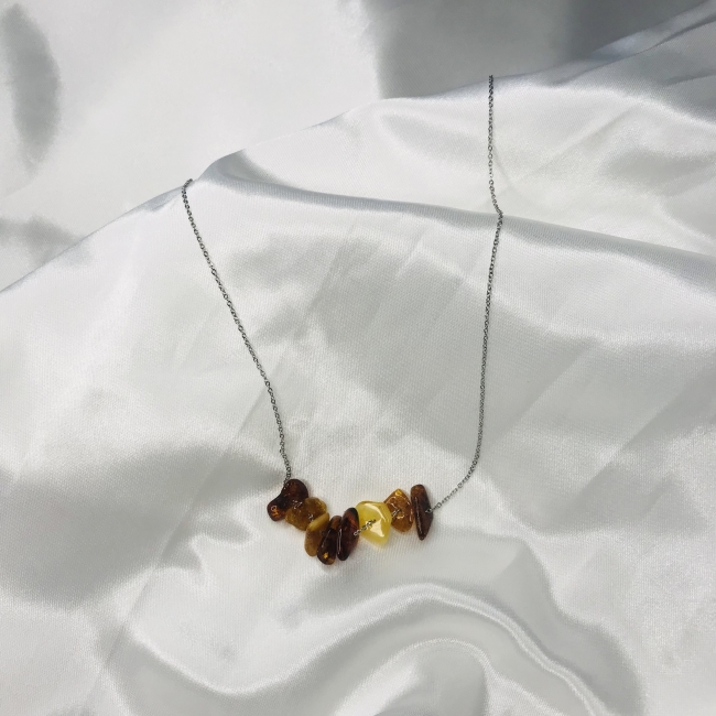 Collier en argent et ambre
