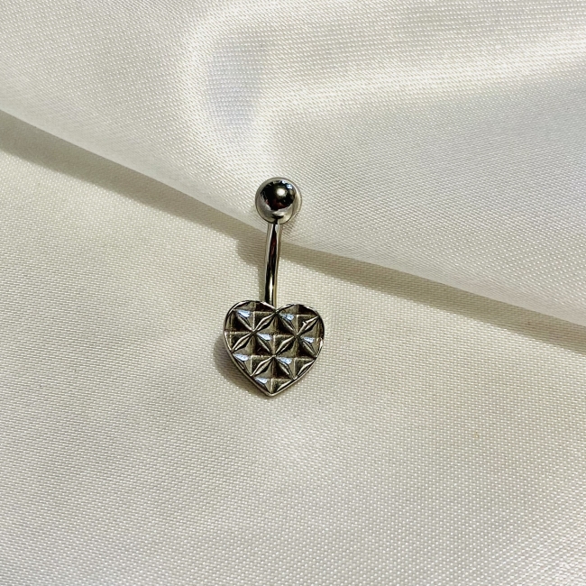 Piercing cœur argenté 