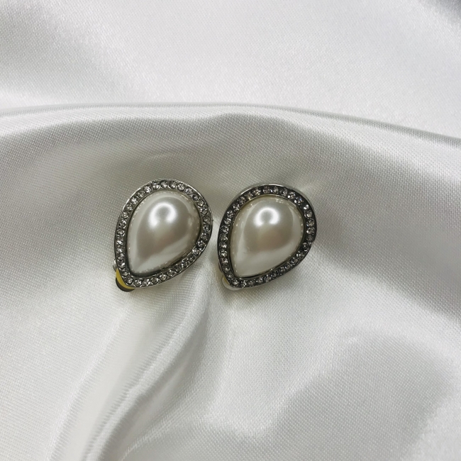 Boucles d'oreilles clips argentées