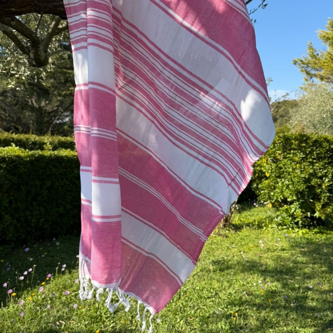 Foutas rose et blanche