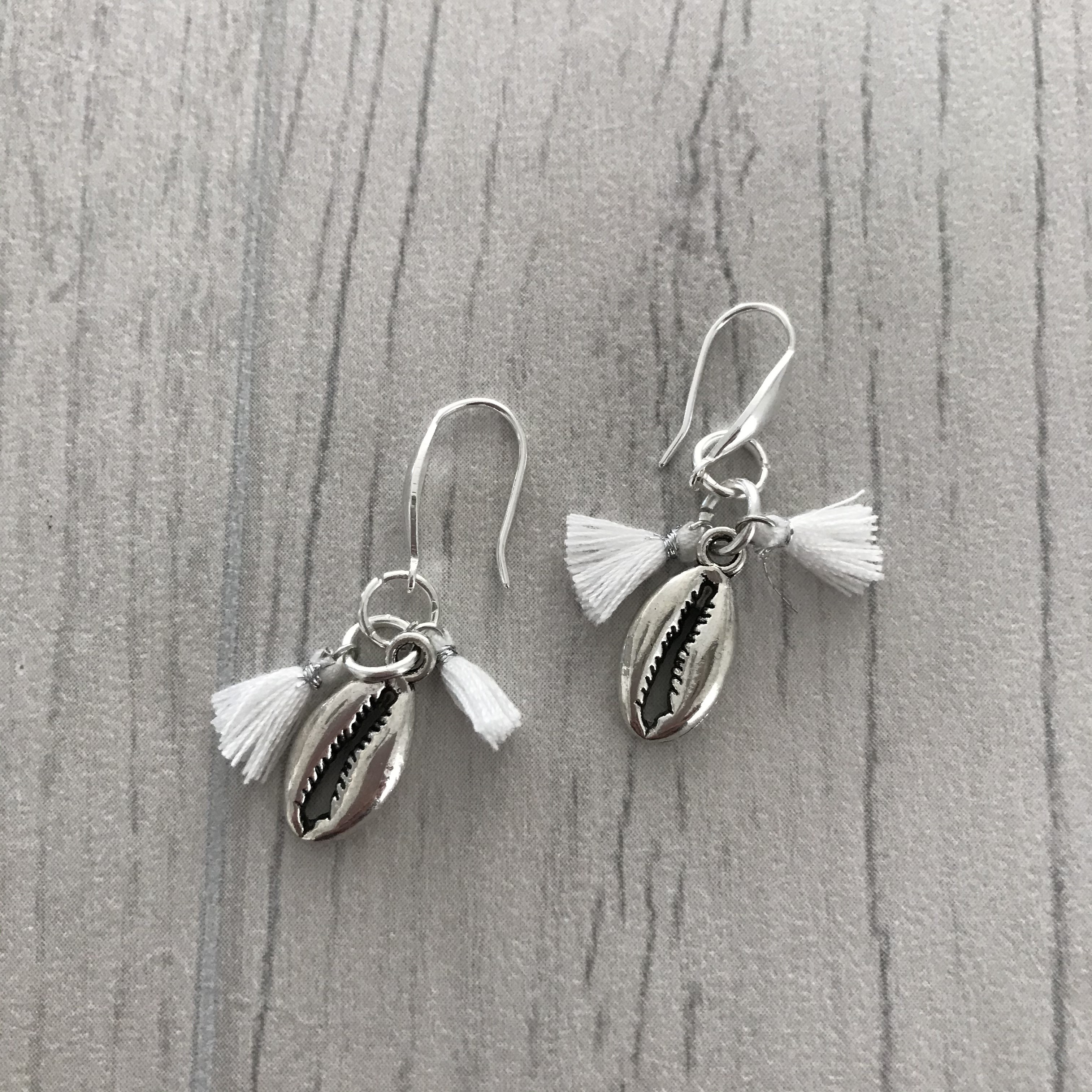 Boucles D'oreilles Clip En Coquillage Avec Monture Argent - Occasion Portée - Style Marin