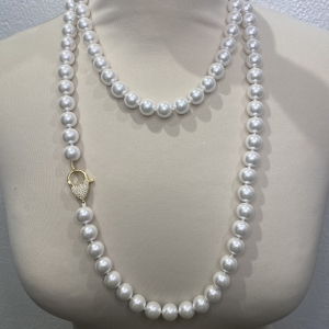 Collier sautoir façon perles de culture