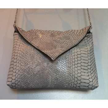 Pochette/sac gris en simili cuir croco