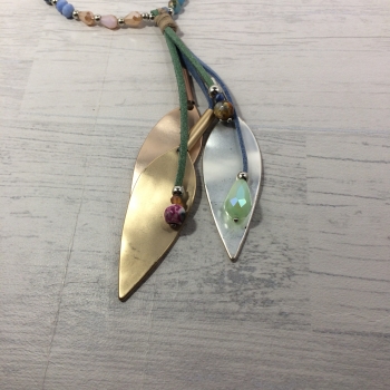 Collier sautoir perles, pierres