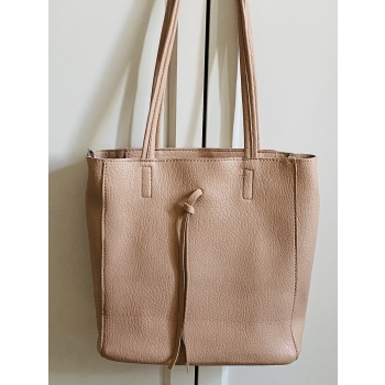 Sac et pochette assortie