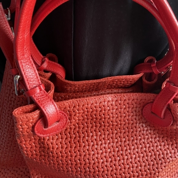 Sac en cuir tressé rouge