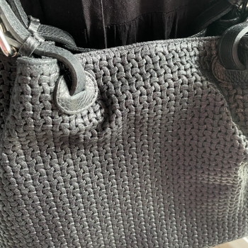 Sac en cuir tressé noir