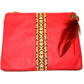 Pochette KIM & ZOZI rouge en simili daim avec plumes